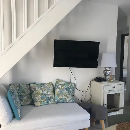 فيلة Lecci E Mare *